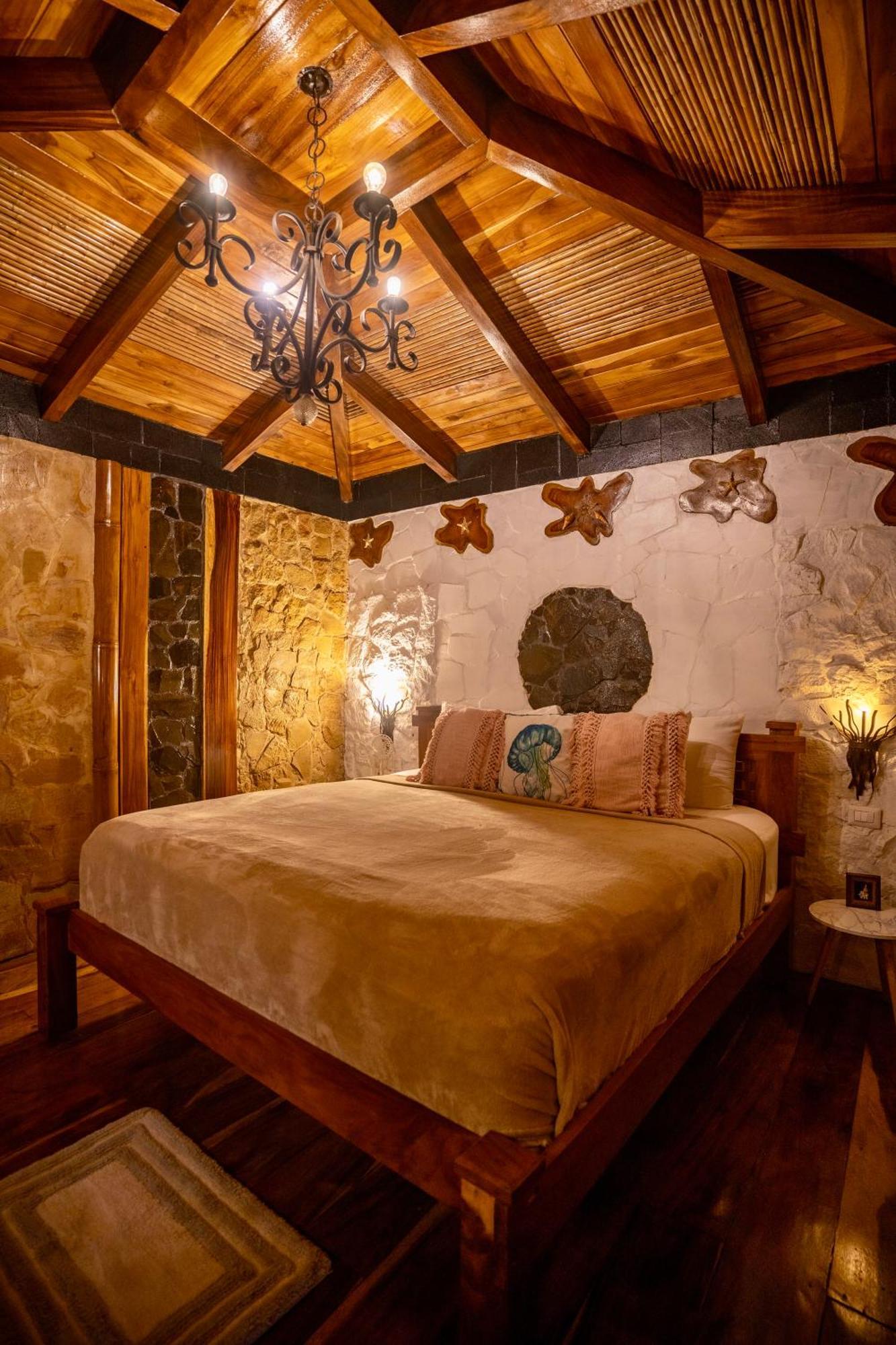 Ocho Artisan Bungalows (Adults Only) Tamarindo Eksteriør bilde