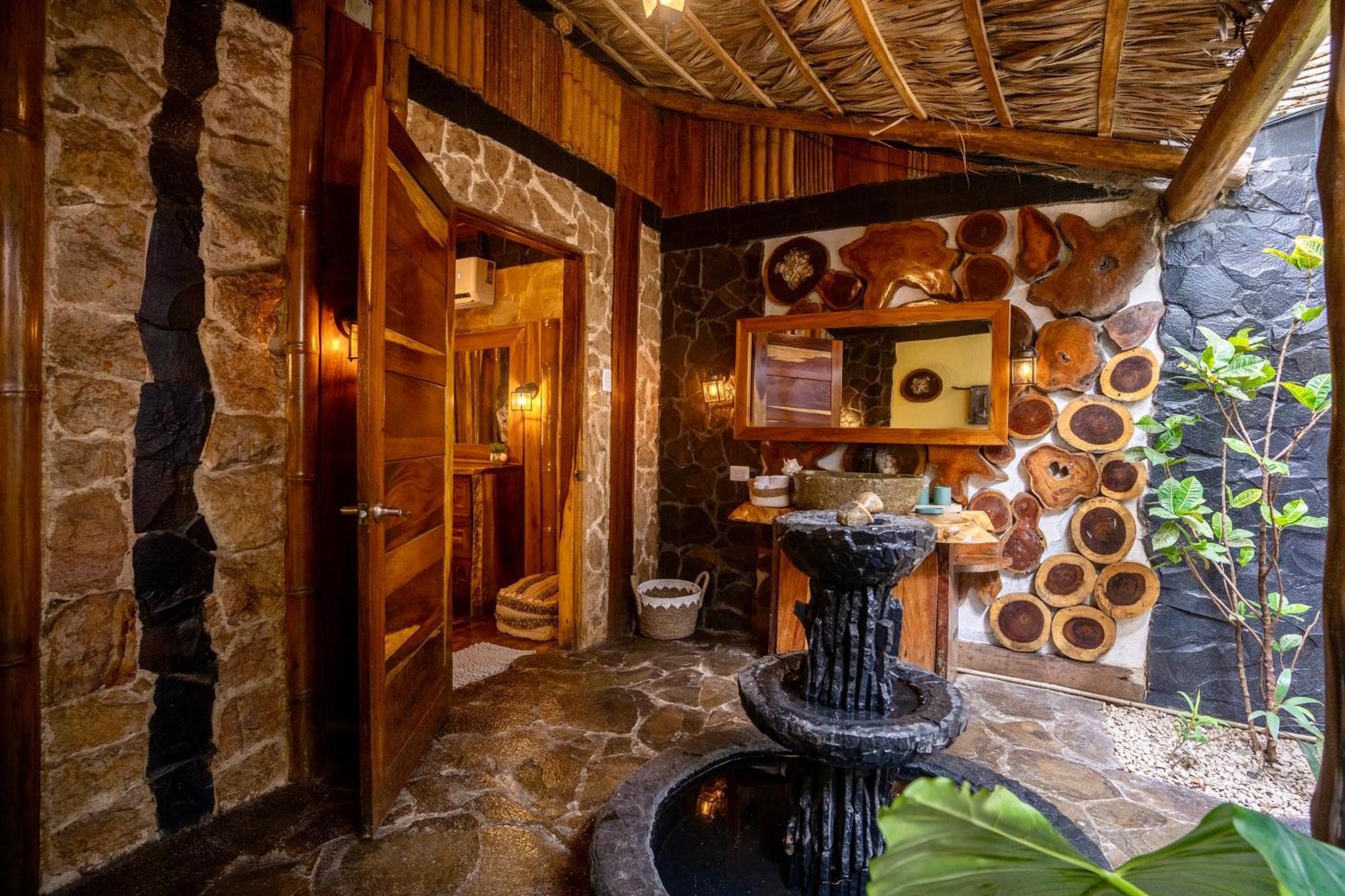Ocho Artisan Bungalows (Adults Only) Tamarindo Eksteriør bilde