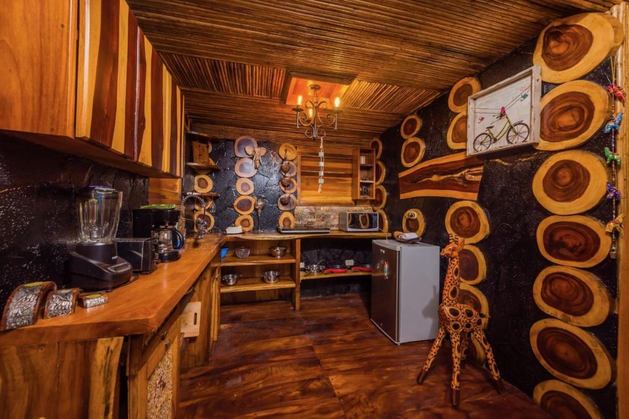 Ocho Artisan Bungalows (Adults Only) Tamarindo Eksteriør bilde