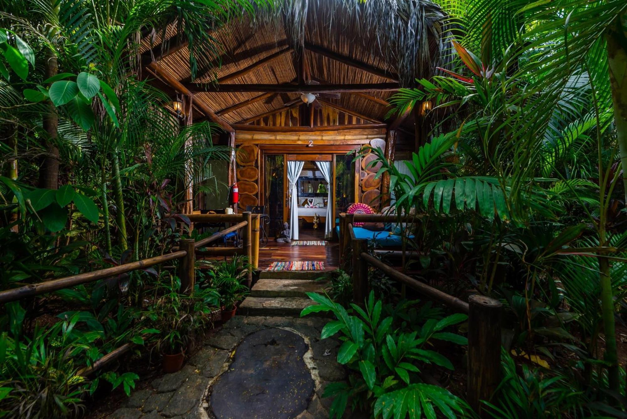 Ocho Artisan Bungalows (Adults Only) Tamarindo Eksteriør bilde